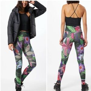 Nike One Icon Clash Floral Print High Rise Leggings Size Small
